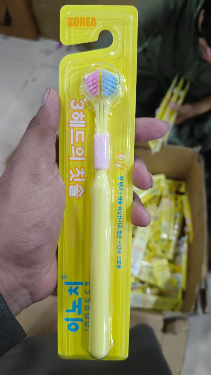 Three Sided Toothbrush Soft Bristles Gentle Clean Replaceable Heads 360-Degree Coverage Toothbrush